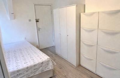 Self-Contained Studio NW10 – Ready to Move In