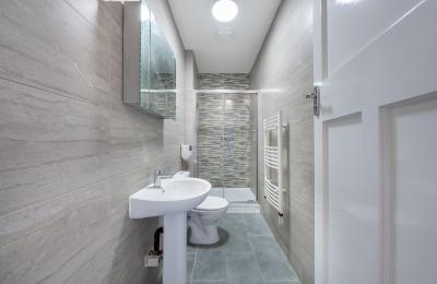 Bright & Spacious Rooms Available – NW11