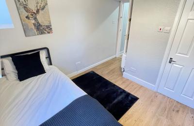 Beautiful Self-Contained Studio in Seven Sisters – Available NOW!