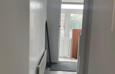 Spacious 3-bedroom house to rent in Croydon – CR0 3DU