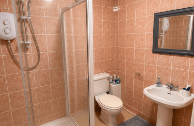 Good Size Rooms, Big Garden, All Inclusive in N16