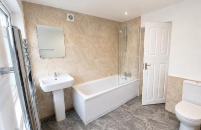 Spacious Home on Quiet Residential Road in Enfield