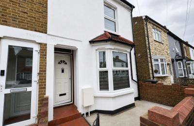 Spacious Home on Quiet Residential Road in Enfield