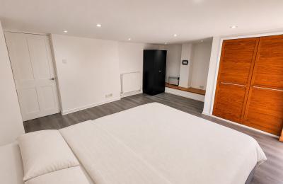 Spacious Studio Flat with Separate Kitchen | All Bills Included | Stoke Newington N16