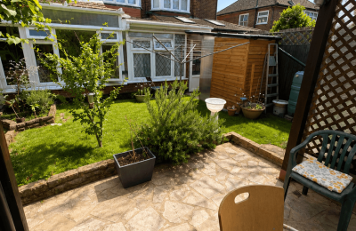 Modern Bedroom with Garden – Southgate N14