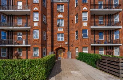 Bright & Spacious Rooms Available – NW11