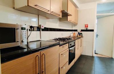 Beautiful attic room to rent – Near Bruce Grove & Seven Sisters N17