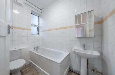Bright & Spacious Rooms Available – NW11