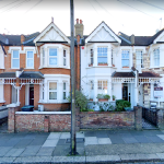 Amazing room to let very close to Seven Sisters Underground Station N15