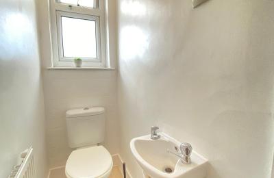 Lovely Rooms in a house with a large Garden – N11