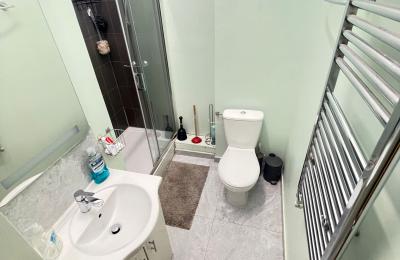 Double in Refurbished House In Brixton SW9