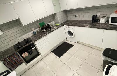 Double in Refurbished House In Brixton SW9