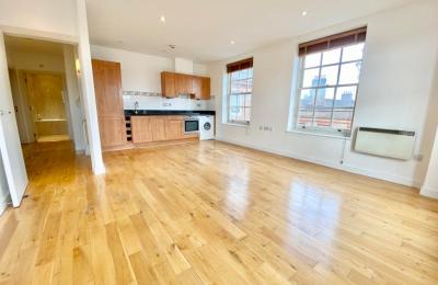 Two Bedroom Flat on Stoke Newington Church Street N16