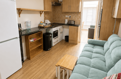 Modern Bedroom with Garden – Southgate N14