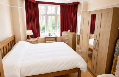Modern Bedroom with Garden – Southgate N14