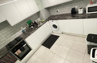 Double in Refurbished House In Brixton SW9